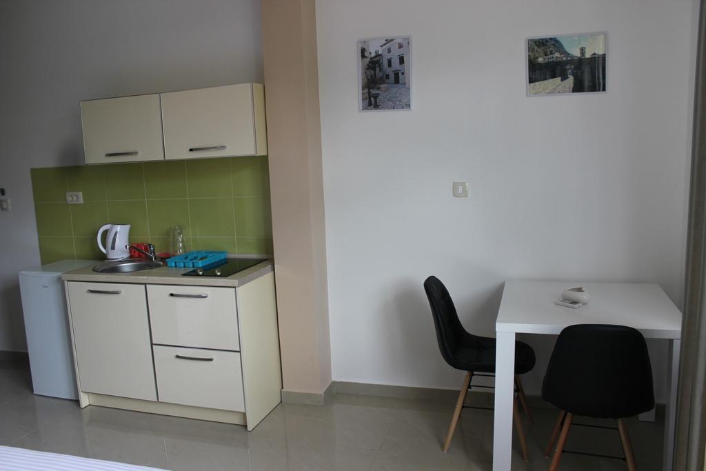Bocche Di Cattaro Studios Екстериор снимка