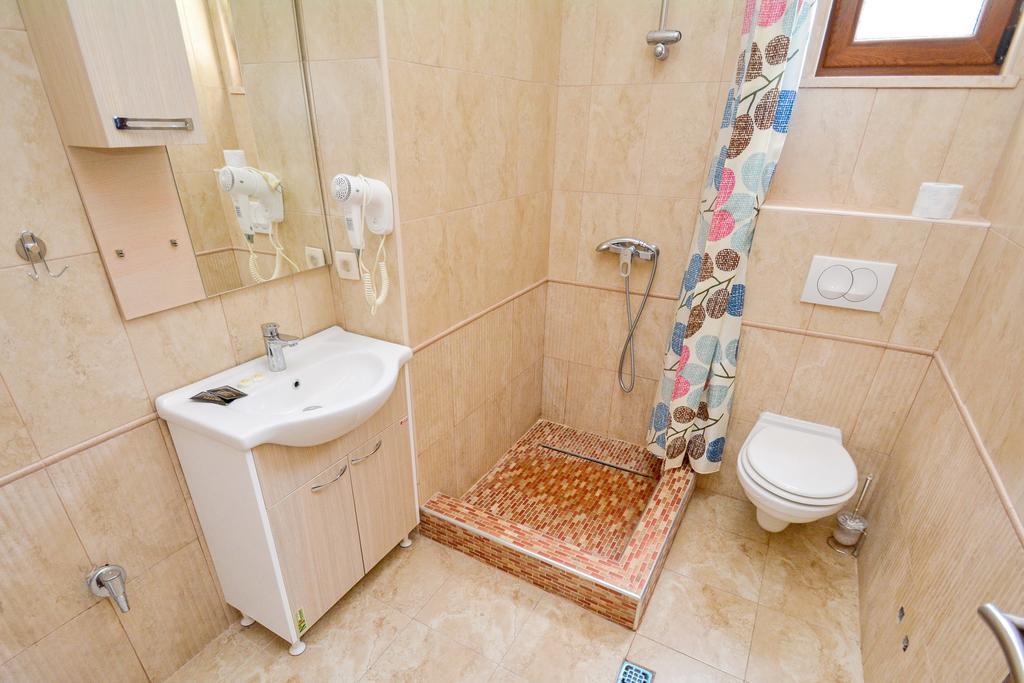 Bocche Di Cattaro Studios Екстериор снимка