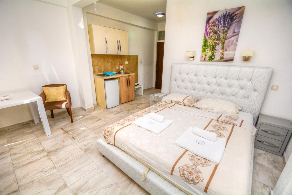 Bocche Di Cattaro Studios Екстериор снимка